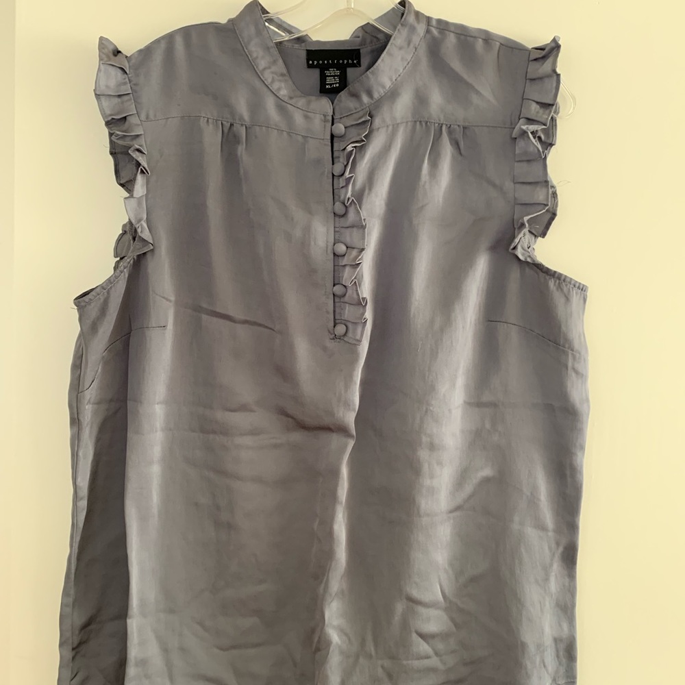 Women’s Gray Top